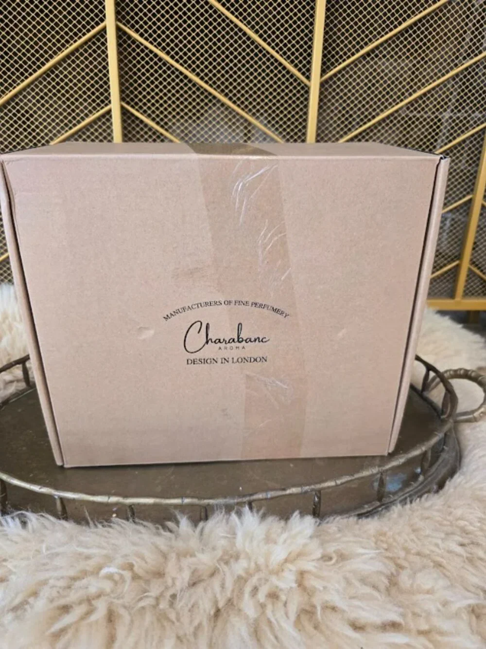 NIB Charabanc Aroma Elysian Glow Waterless Diffuser & Ambient Lamp Black